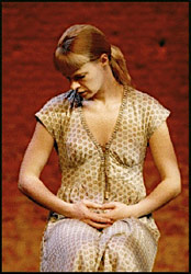 Julie Annen